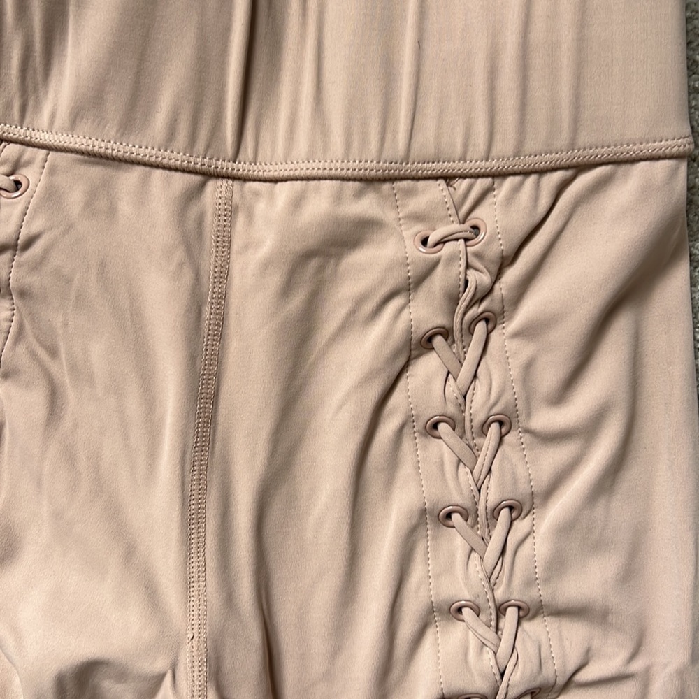 Carbon38 lace up tan leggings - Picture 2 of 4